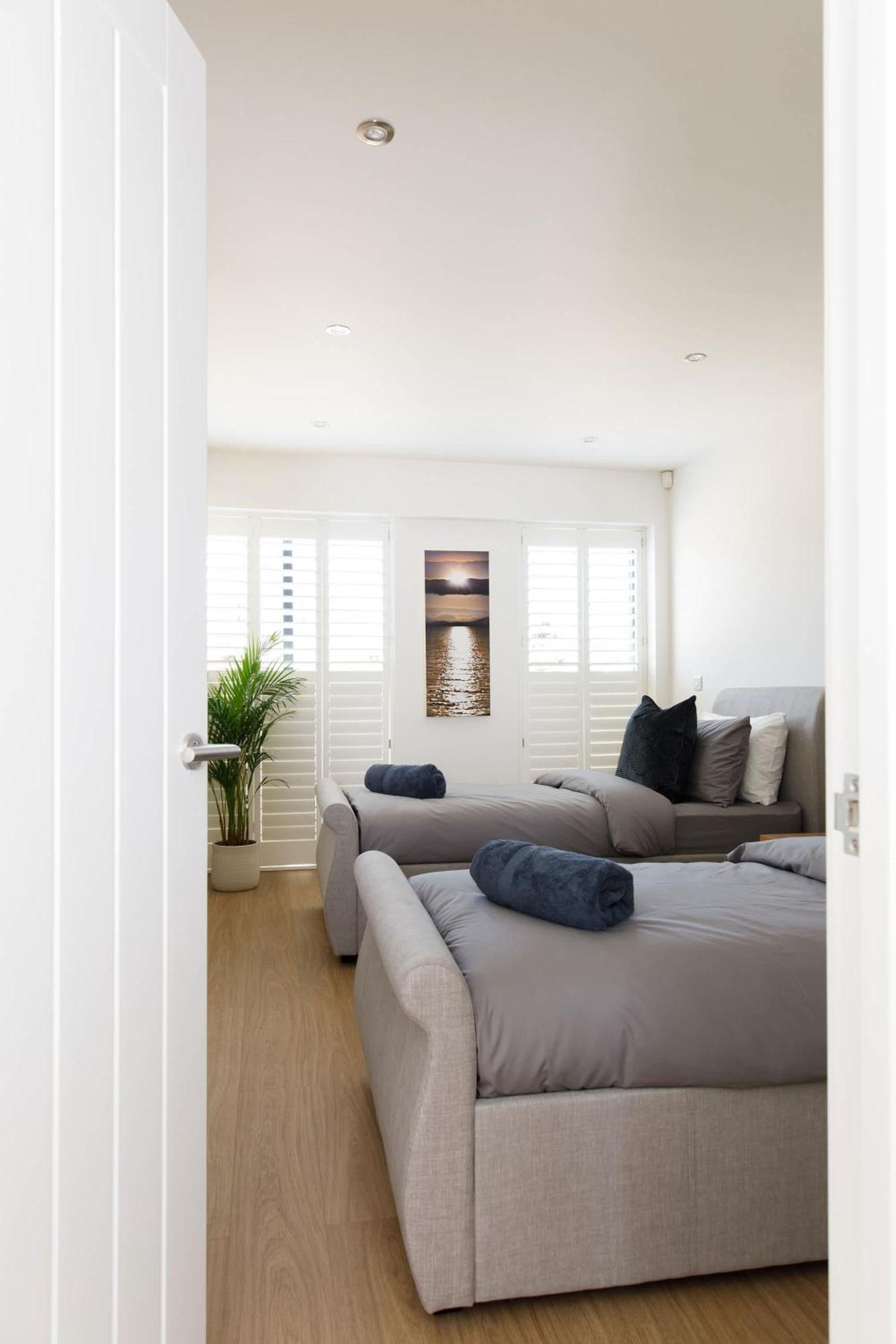 Luxury Designer Coastal Home For 10 With Hot Tub 西威特灵 外观 照片
